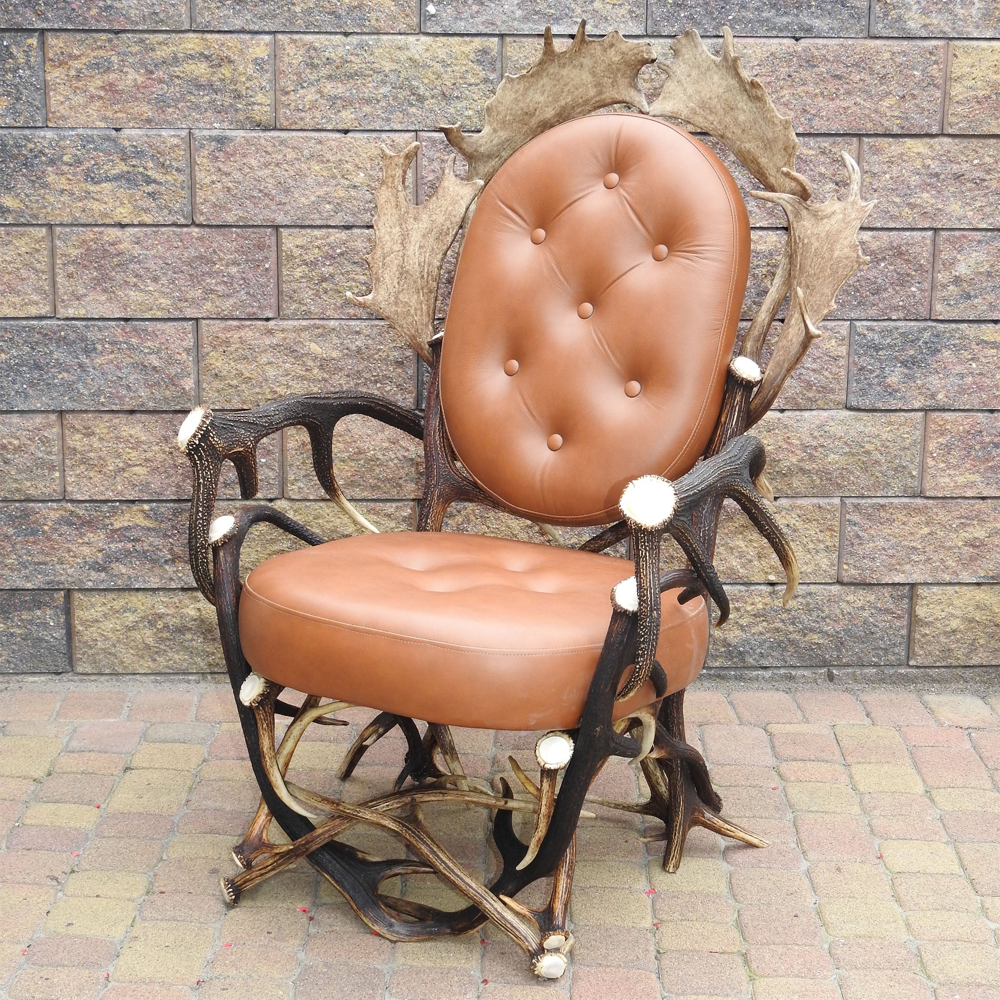 Chair made of red deer and fallow deer antlers.