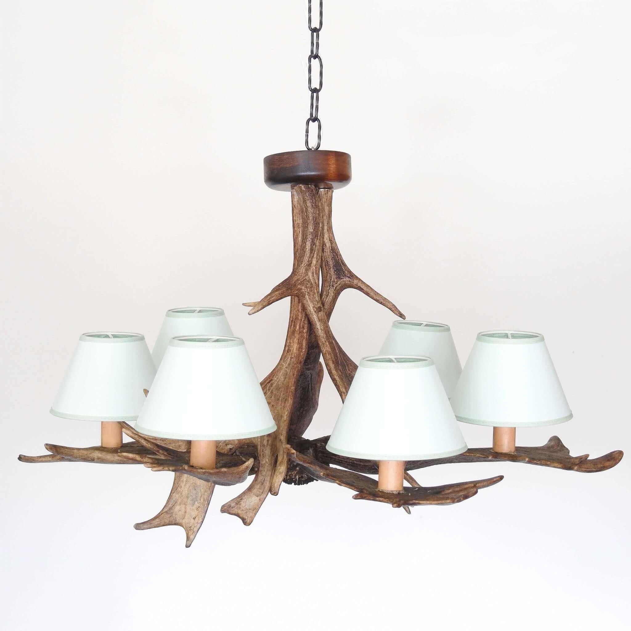 Farmhouse antler chandelier for 6 lights.